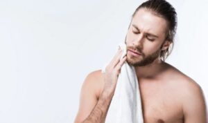 Schoonmaken en wassen van uw baard