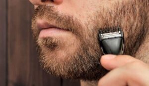 een maand baard trimmen