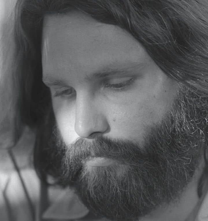 Hoe krijg je een baard zoals Jim Morrison