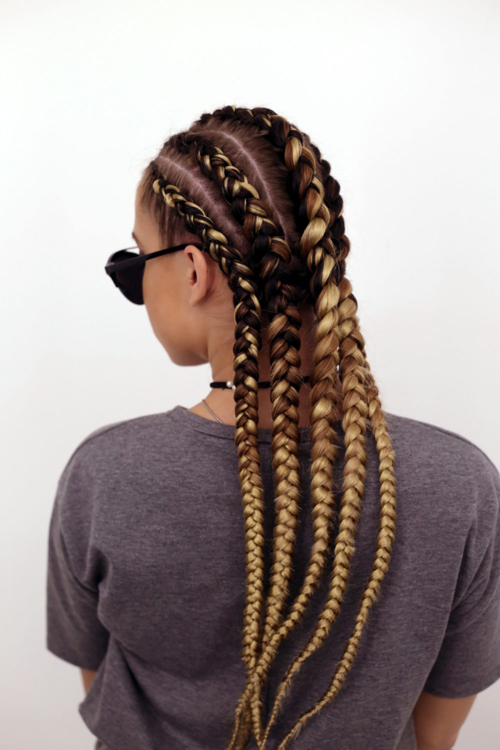 Jumbo Cornrows, een gemengd ras leuk kapsel voor krullend haar