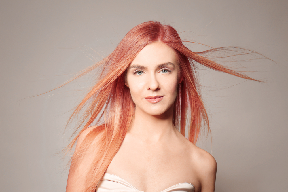 Koraal-Toned Koper Ginger Haarkleur