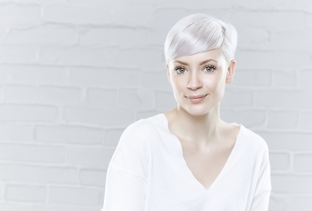 Verzilverd Violet Platina Blond Haar