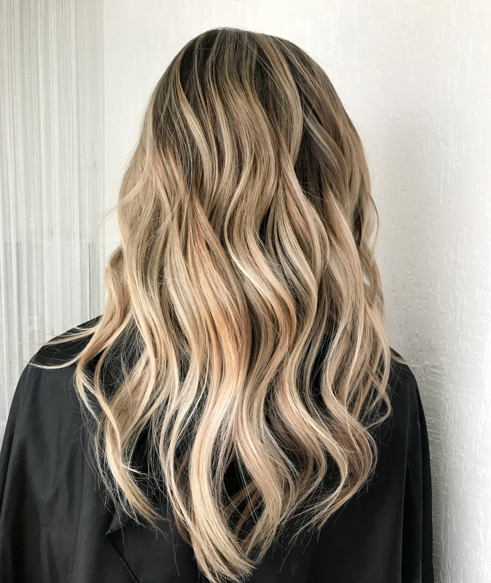 Koffie Bruin Wortel Laaglichten Met Dimensionale Blonde Balayage