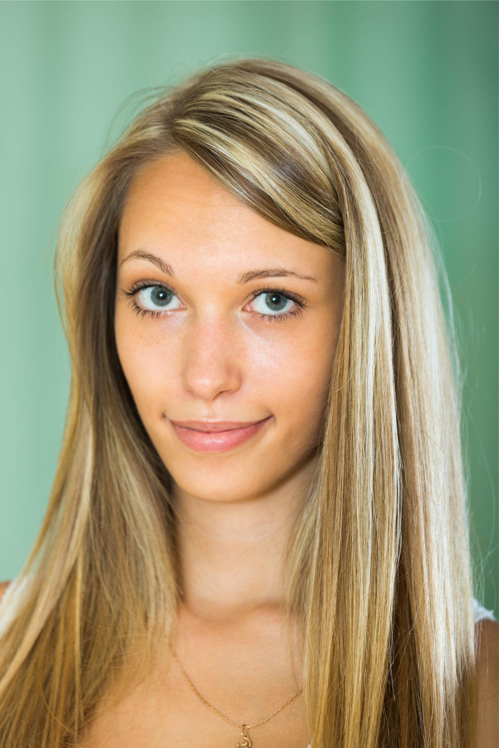 Kleur-Balancerende Bruine Laaglichten Met Licht Blonde Strepen