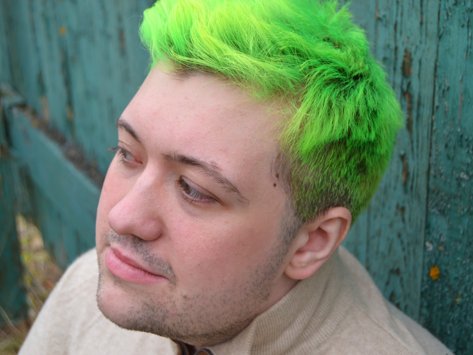 Bright Lime Green haarkleur idee voor mannen