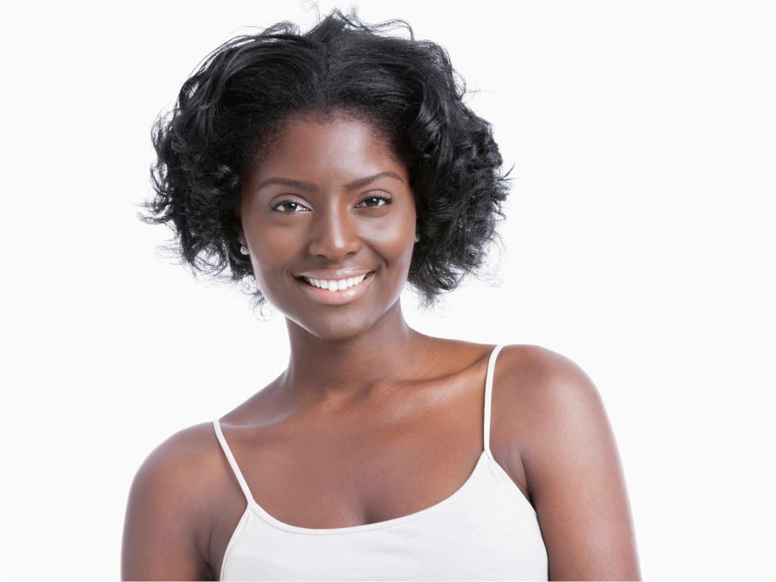 Relaxed Curly Chin-Length Bob, een geweldig kort kapsel voor zwarte vrouwen