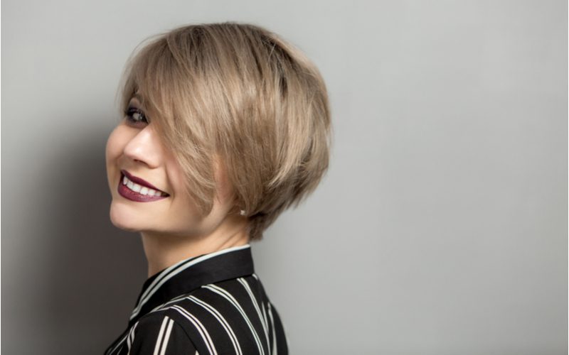 Super side-swept bob met laagjes