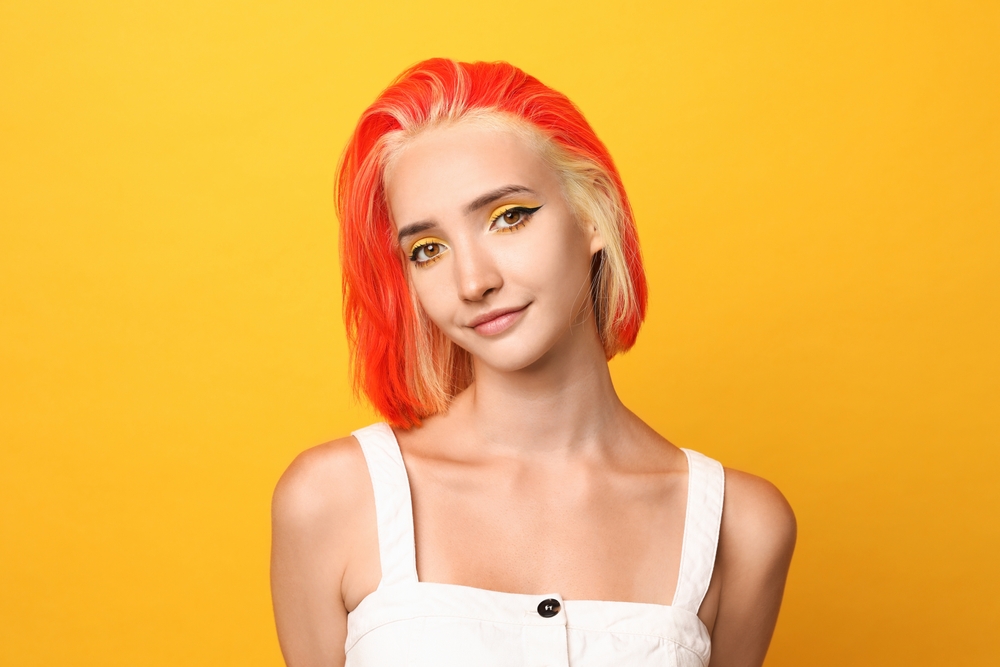 Helder Rood-Oranje Met Crème Blond Haar
