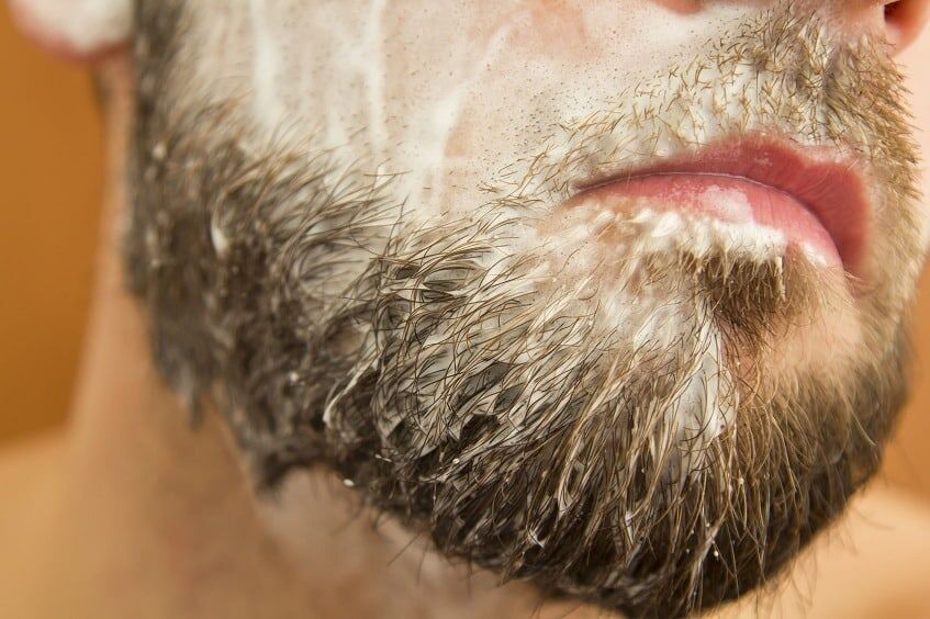 Hydrateer Je Gezichtshaar met Baard Shampoo