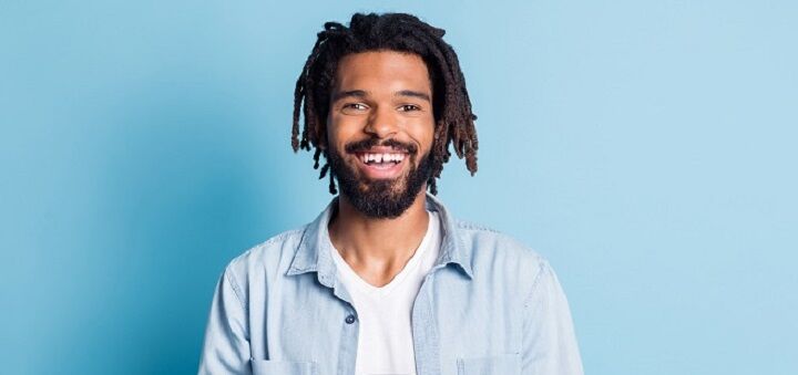 Halflang dreadlocks kapsel voor mannen