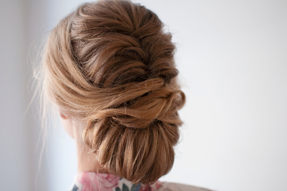 Rolled Twists met lage chignon