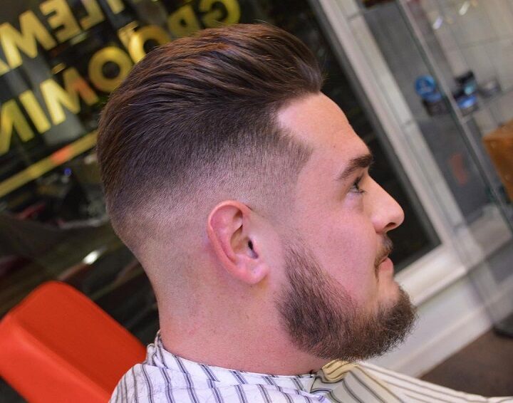 Medium Haar Slick Back