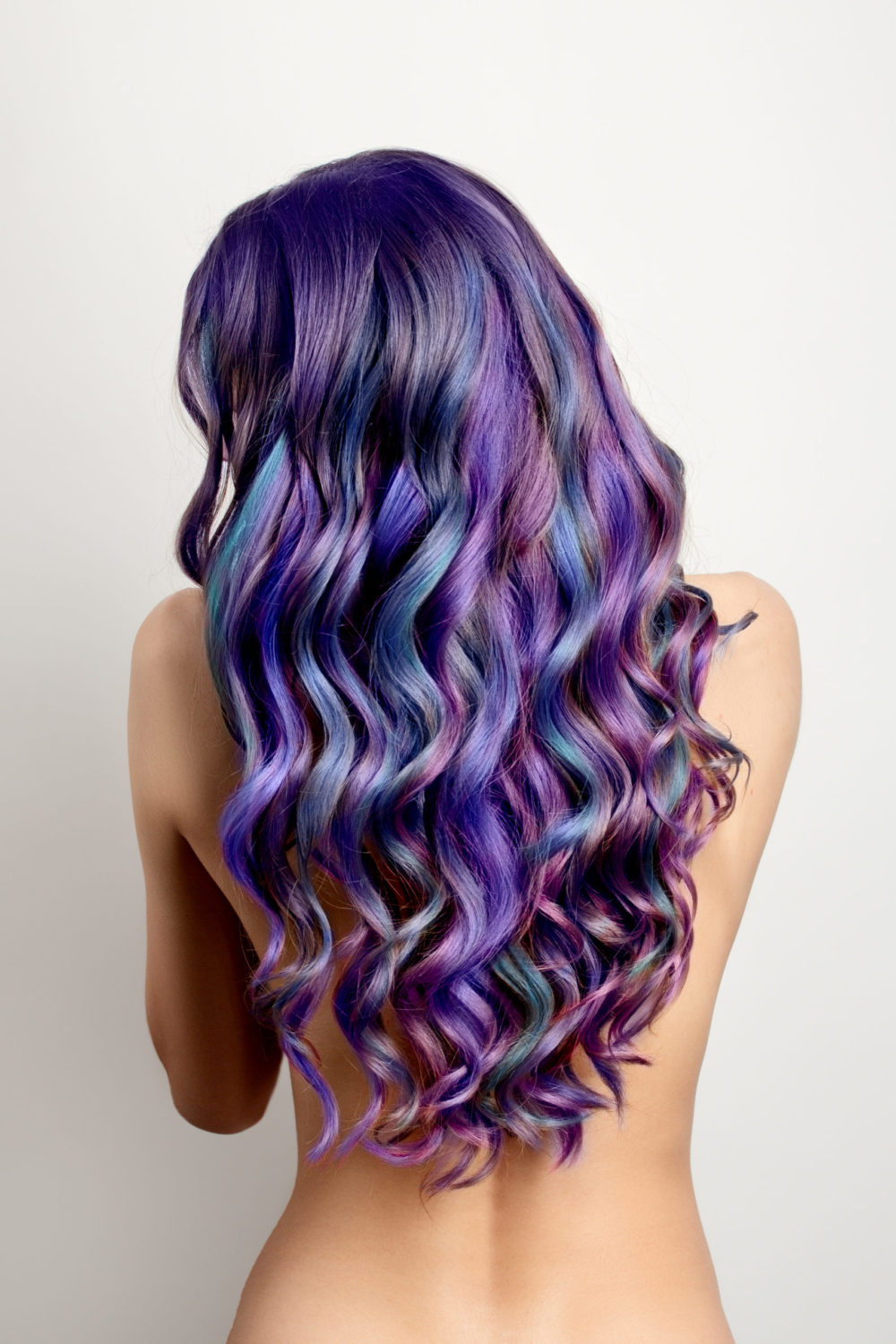 Multi-Toned Purple and Blue Ribbon Balayage voor een stuk over blauw en paars haar inspiratie