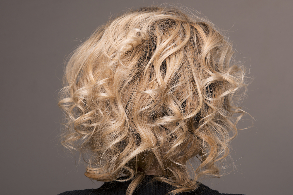 Choppy Tapered Bob Met Krullen, een choppy bob kapsel voor vrouwen