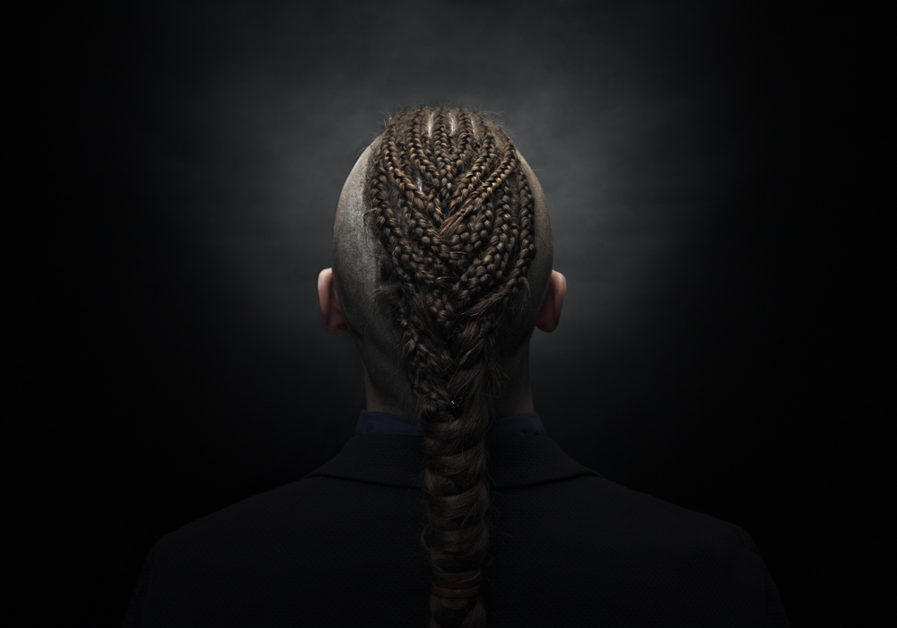 Pompadour Cornrows tot hangende dikke witte herenvlecht