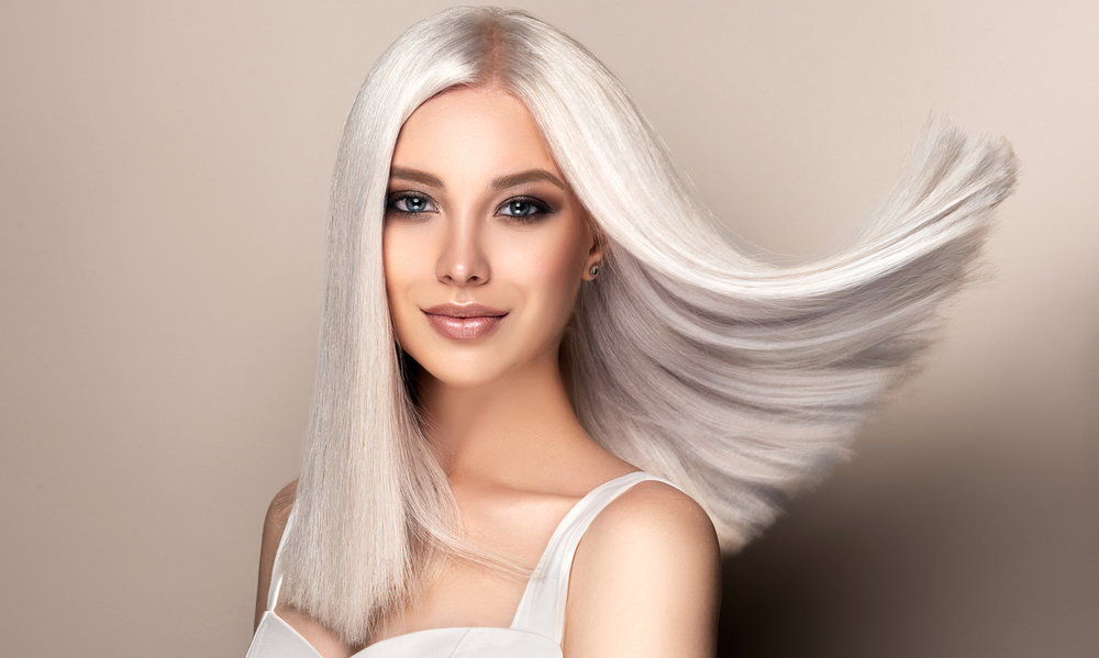 Een top keuze voor de beste haarkleuren voor een bruine huid, Cool Platinum Blonde