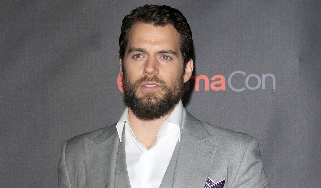 Henry Cavill baard: Groei, trimmen & onderhoud (gids)