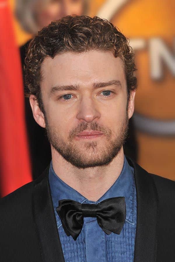 Justin Timberlake Krullend Haar #justintimberlakehaircut #menshaircuts #buzzcut #facialhair #curlyhairmen