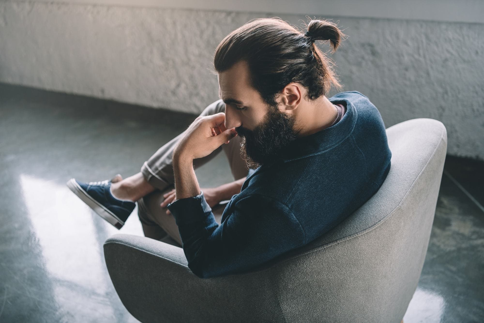 kapsels voor terugtrekkende haarlijn man knot