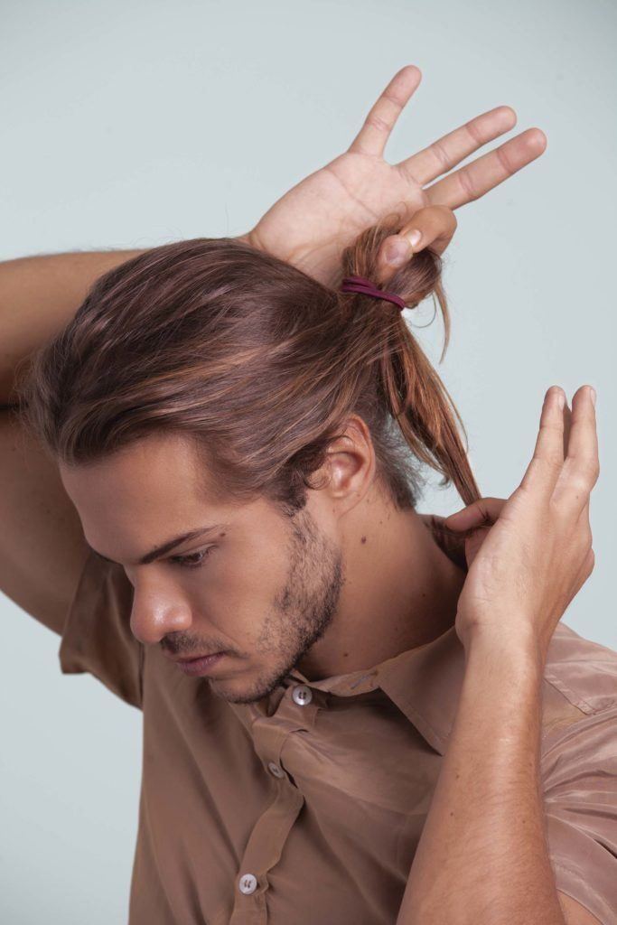 hoe een man bun loop te laten groeien