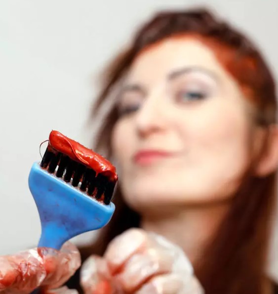 Kun je vettig haar verven? Alles wat u moet weten Dutch