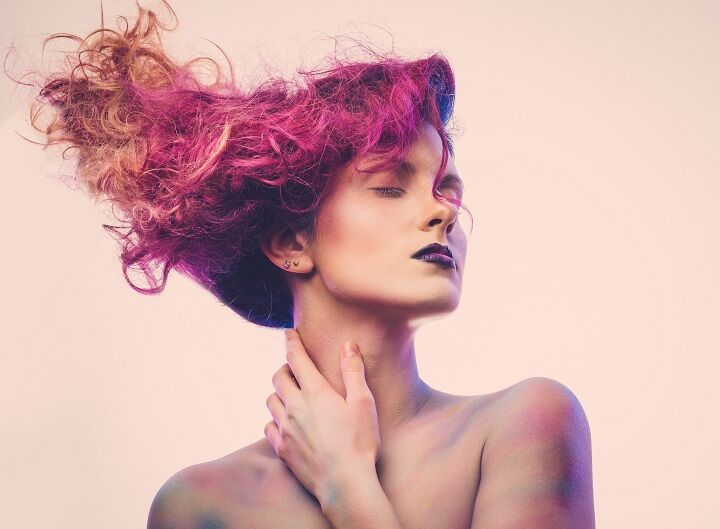 30 Most Fun Galaxy Hair Trend Ideas &Shades: Top Kapsels & Kleuren voor Vrouwen